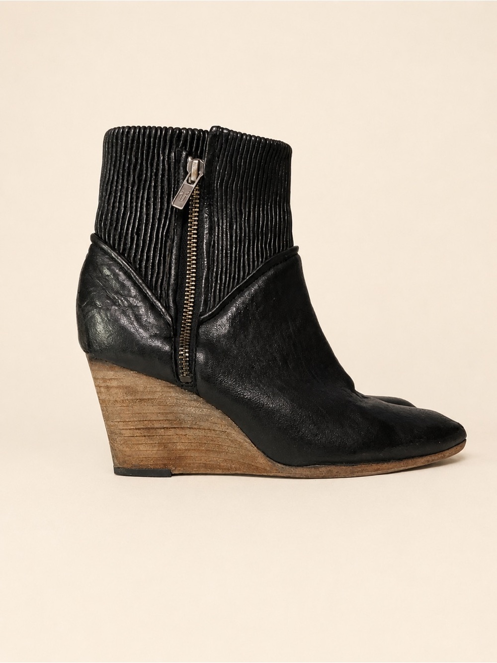 🖤🌾✨ Frye Corby Side Zip Ankle Wedge Boots with Ribbed Cuff | 8.5 ✨🌾🖤